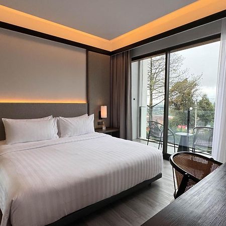 Grand Aston Puncak Hotel & Resort Ciseureuh Buitenkant foto