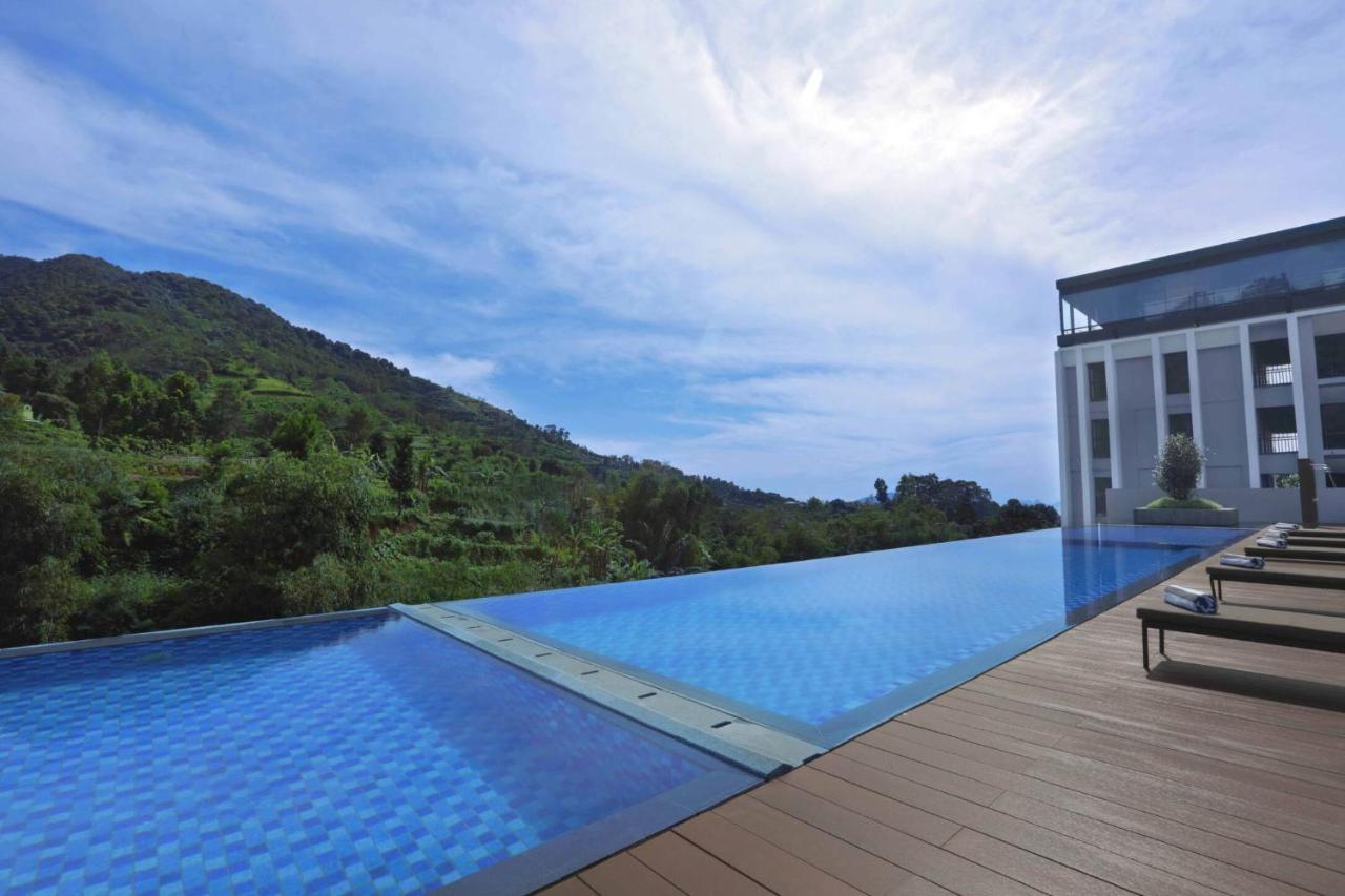 Grand Aston Puncak Hotel & Resort Ciseureuh Buitenkant foto