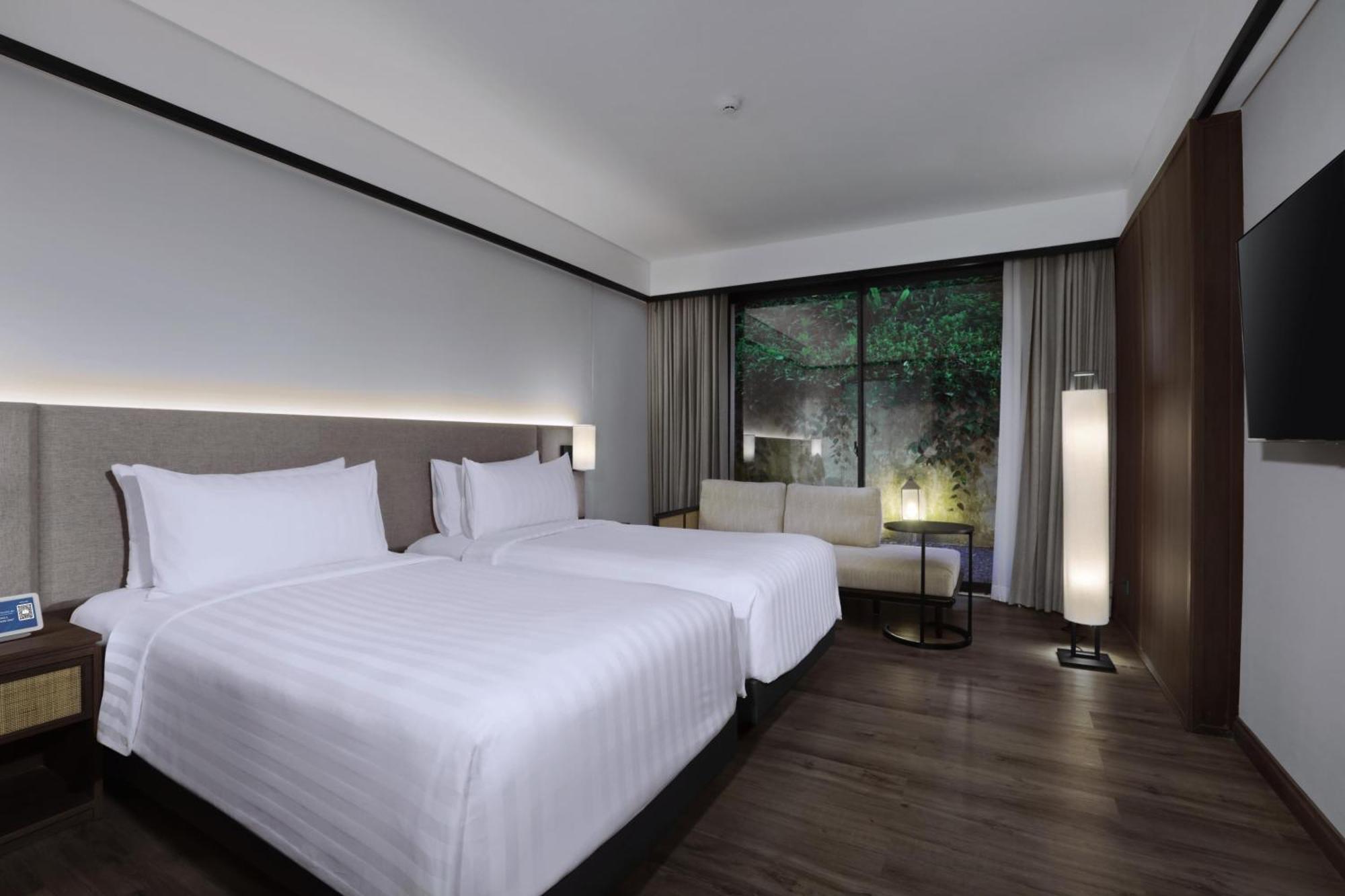 Grand Aston Puncak Hotel & Resort Ciseureuh Buitenkant foto
