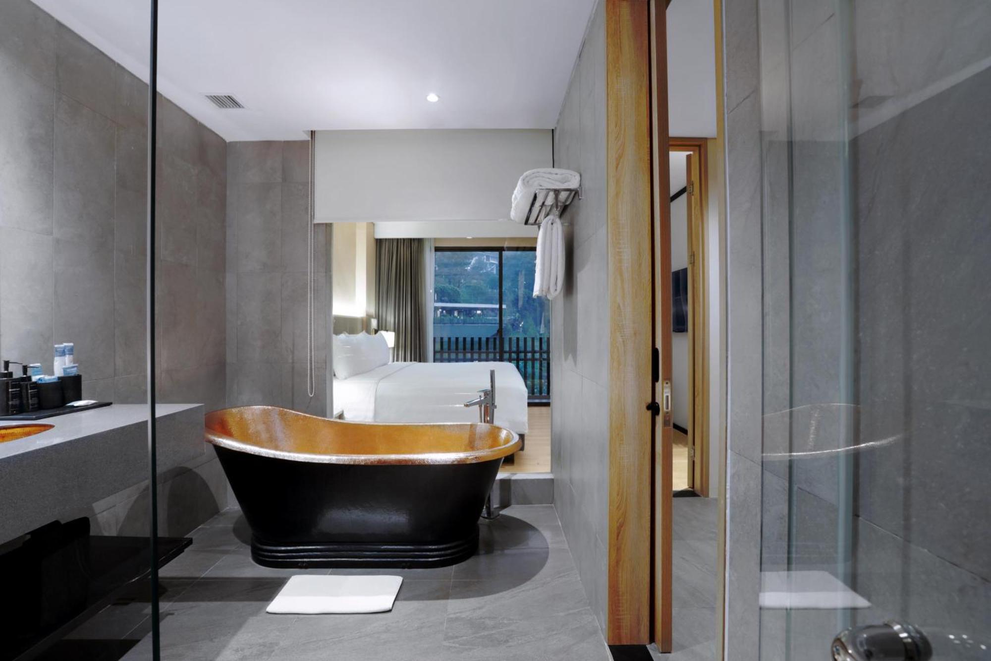 Grand Aston Puncak Hotel & Resort Ciseureuh Buitenkant foto